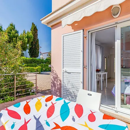 Daisy With A Garden Appartement