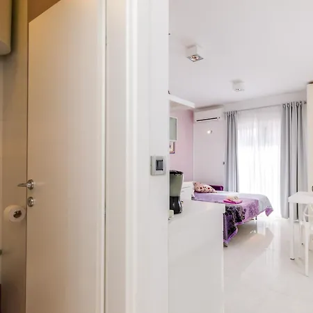 Daisy With A Garden Baška