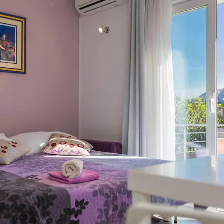 Appartement Daisy With A Garden