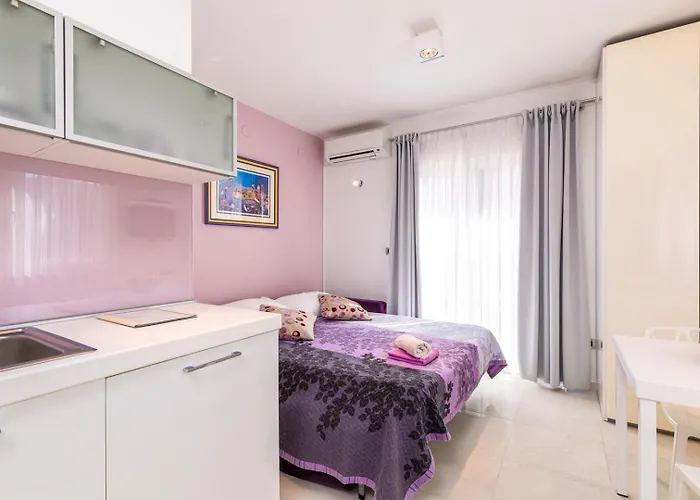 Daisy With A Garden Апартаменты *