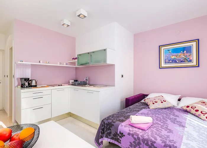 Daisy With A Garden Апартаменты