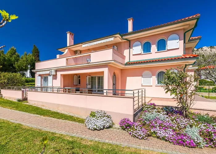 Daisy With A Garden Апартаменты