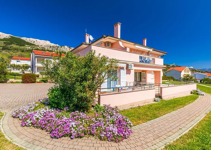 Daisy With A Garden Apartamento