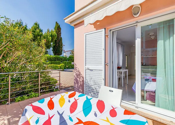 Daisy With A Garden Apartamento