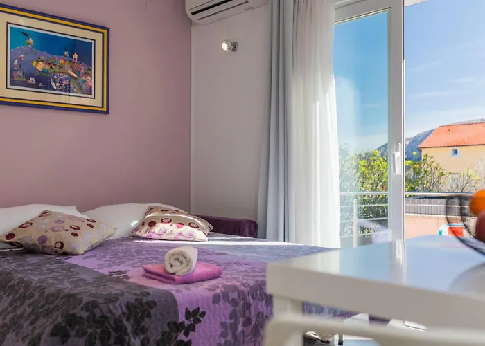 Apartmán Daisy With A Garden